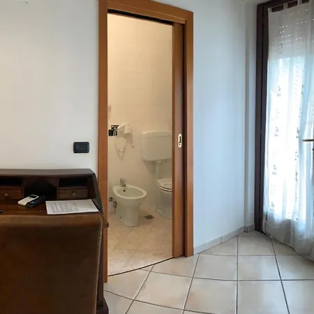 بيت ضيافة La Terrazza بسكييرا ديل غاردا